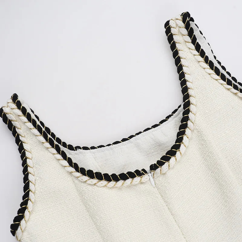 שמלת מיני בגזרת A בד ארוג - רוקסן