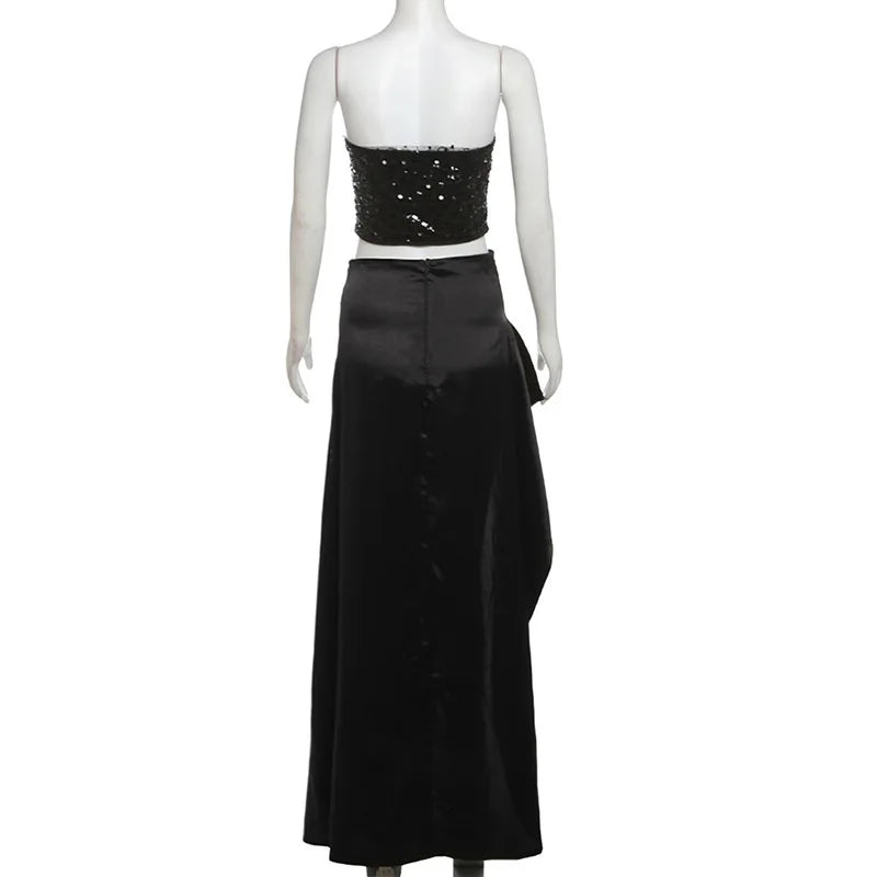 סט שני חלקים חצאית מקסי סאטן וטופ מחוך סטרפלס בעיטור פייטים - Milani