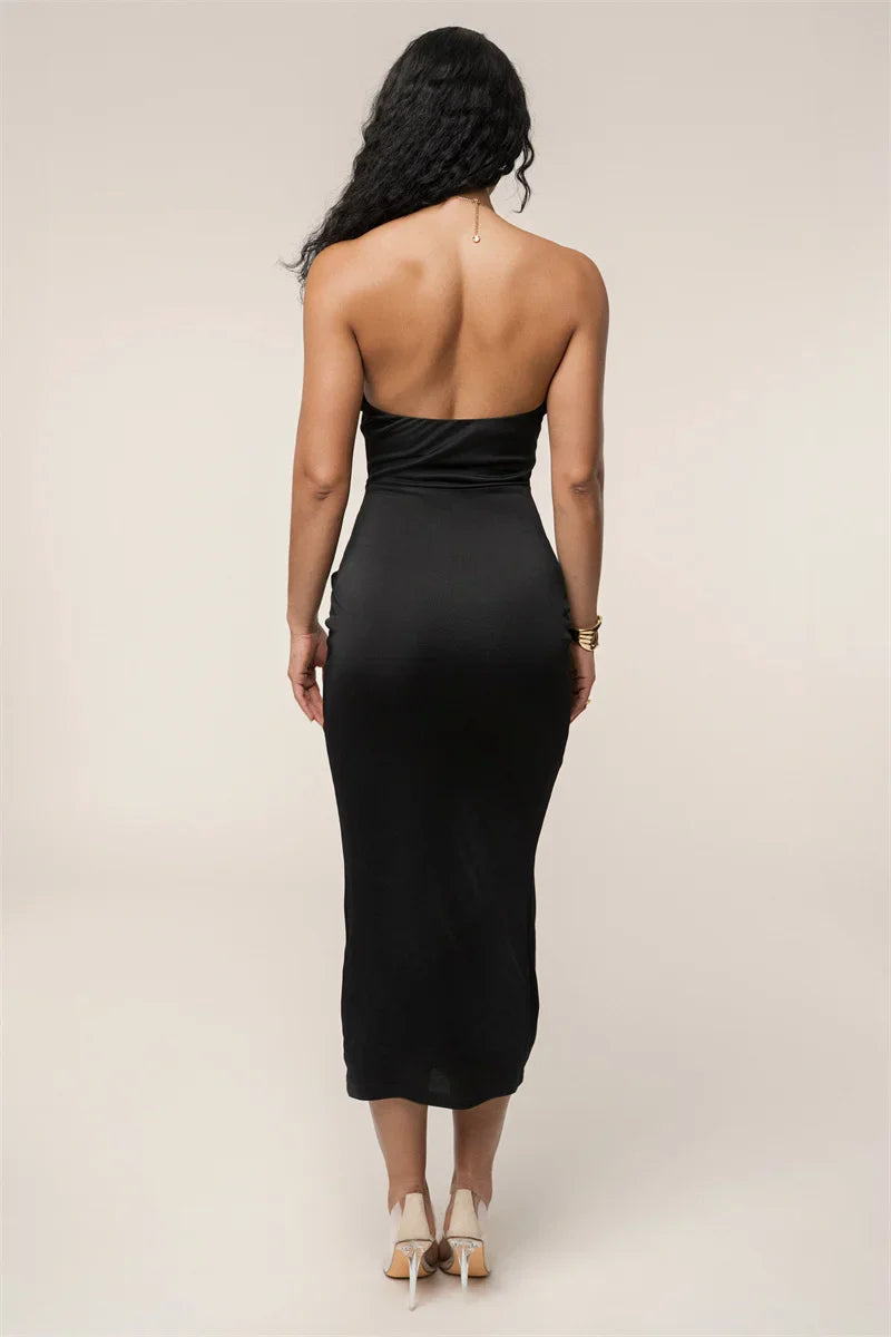 שמלת מידי צמודה בעיצוב שרשרת ופתח בעיטור אבזמים - ג'ון