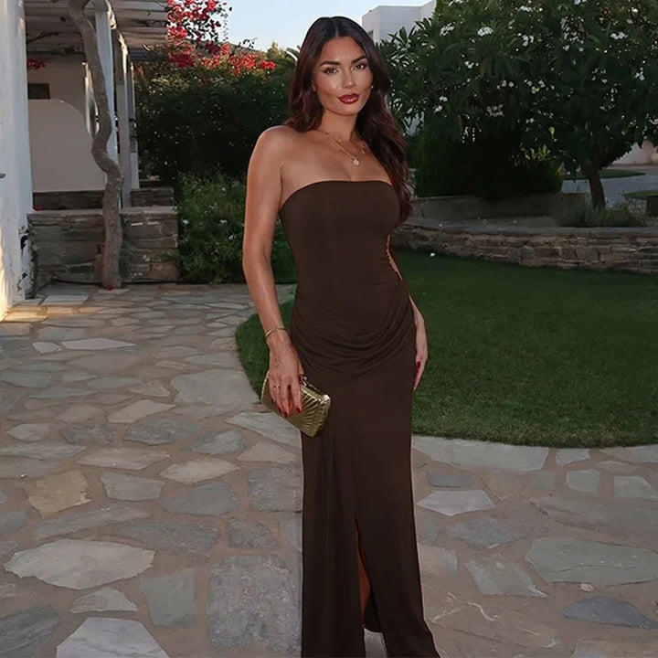 Strapless maxi dress with a slit and pleated design - Tayera
