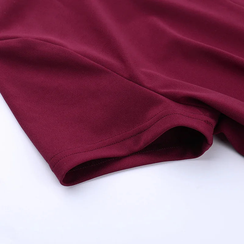 שמלת מיני בגזרה מחויטת בעיטור כיסים - אנטוניה