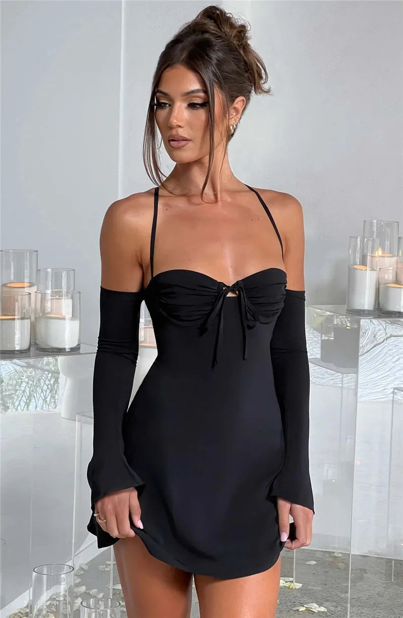 שמלת מיני כתפיים חשופות בעיטור קשירה בחזה - רומי