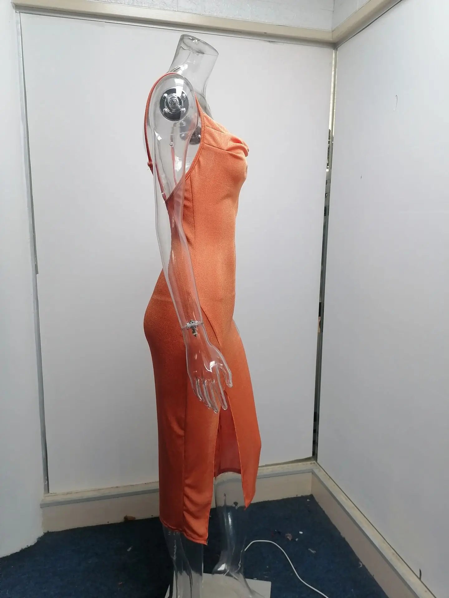 שמלת מידי קיצית סרוגה בעיטור שסע - סמייל