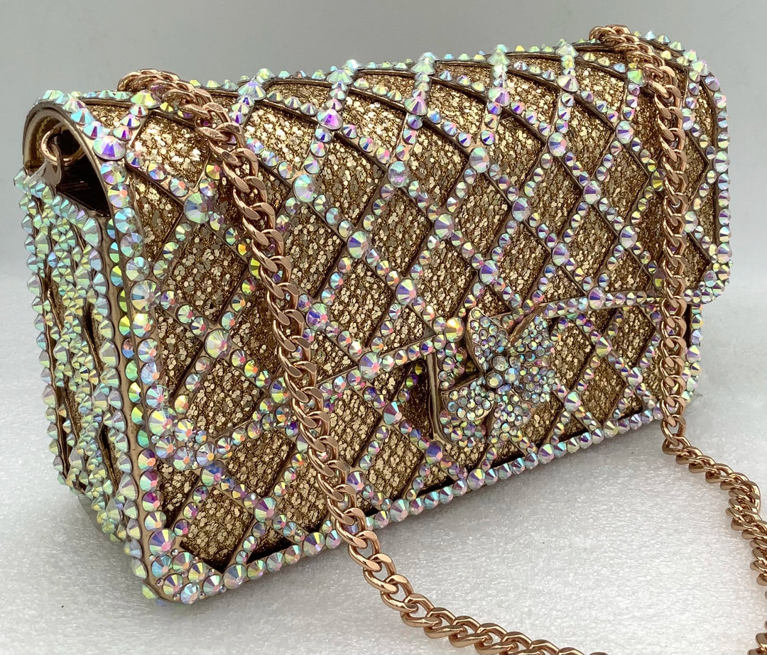 Sequin bag with diamond pattern and flower decoration