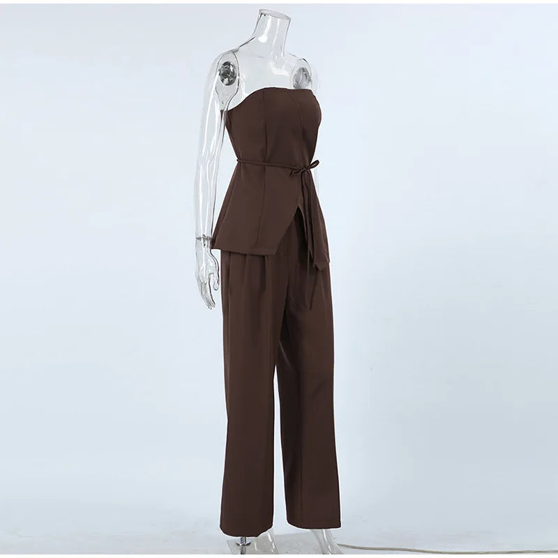 חליפת שני חלקים מחויטת טופ סטרפלס ומכנסיים ארוכים - מונה