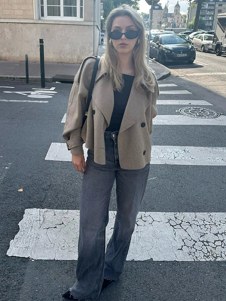 ג'קט צמר קצר בעיטור כפתורים - ג'יימס