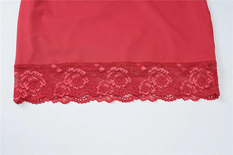 שמלת מיני צמודה בעיטור תחרה - אליס