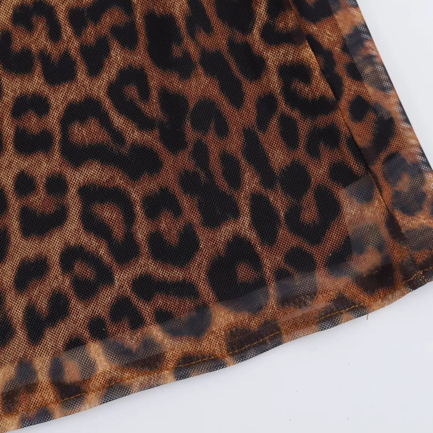 שמלת מקסי שיפון מנומרת בעיצוב צווארון נופל - טיירה