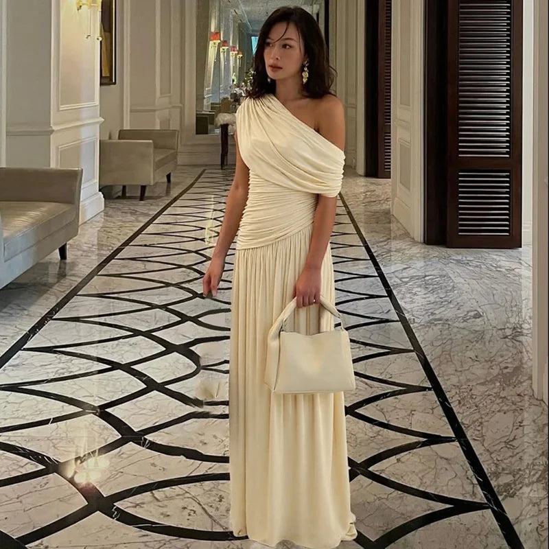 שמלת מקסי קיפולים אלגנטית כתף חשופה - מיילין