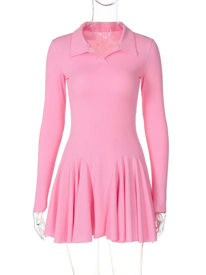 שמלת מיני סרוגה בגזרת A צווארון פולו - רג'ינה