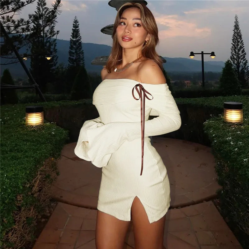 שמלת מיני סרוגה כתפיים חשופות בעיטור סרטי פפיון - יאנגה