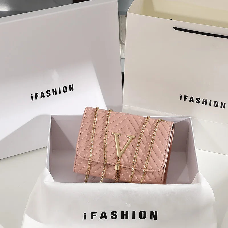 Faux leather bag with luxury design
