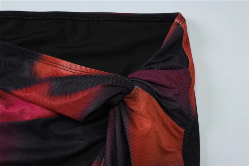 סט שני חלקים בד רשת בעיצוב טאי דאי טופ וחצאית מקסי בעיטור שסע - פלורנס