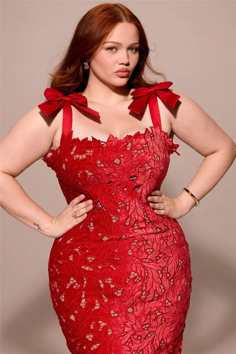 שמלת מקסי בעיצוב רקמת פרחים בעיטור פפיון בכתפיות - ריינה