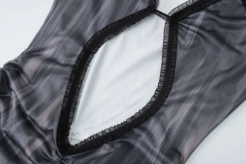 שמלת מיני מלמלה בעיצוב פתח גב פתוח - טייט