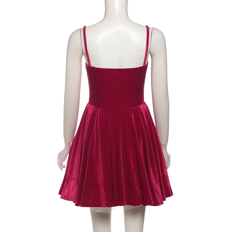 שמלת מיני קטיפה מלמלה בגזרת A - SOFIA