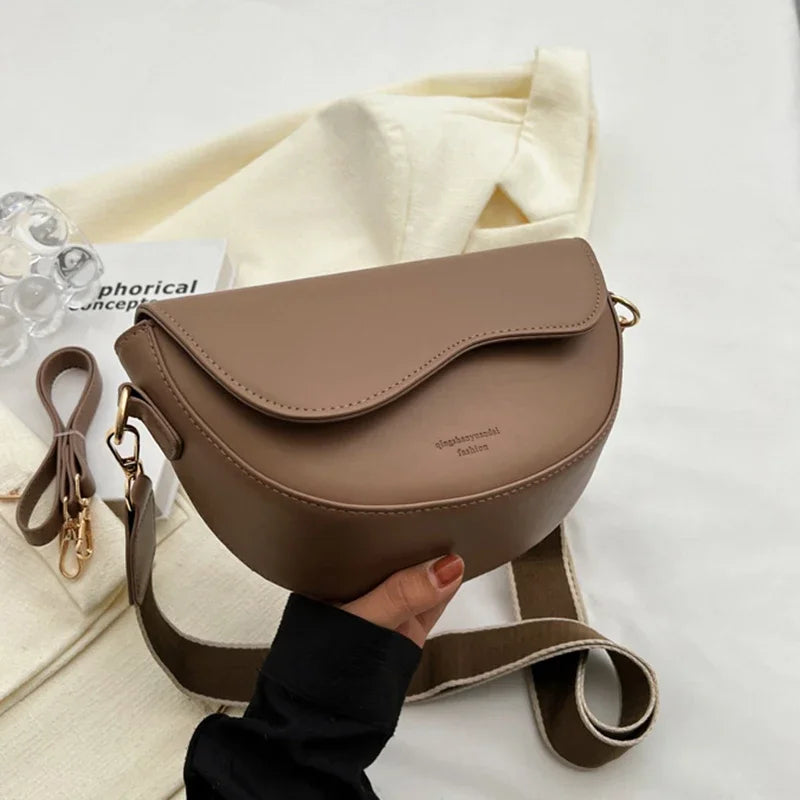 Faux leather bag with thick strap