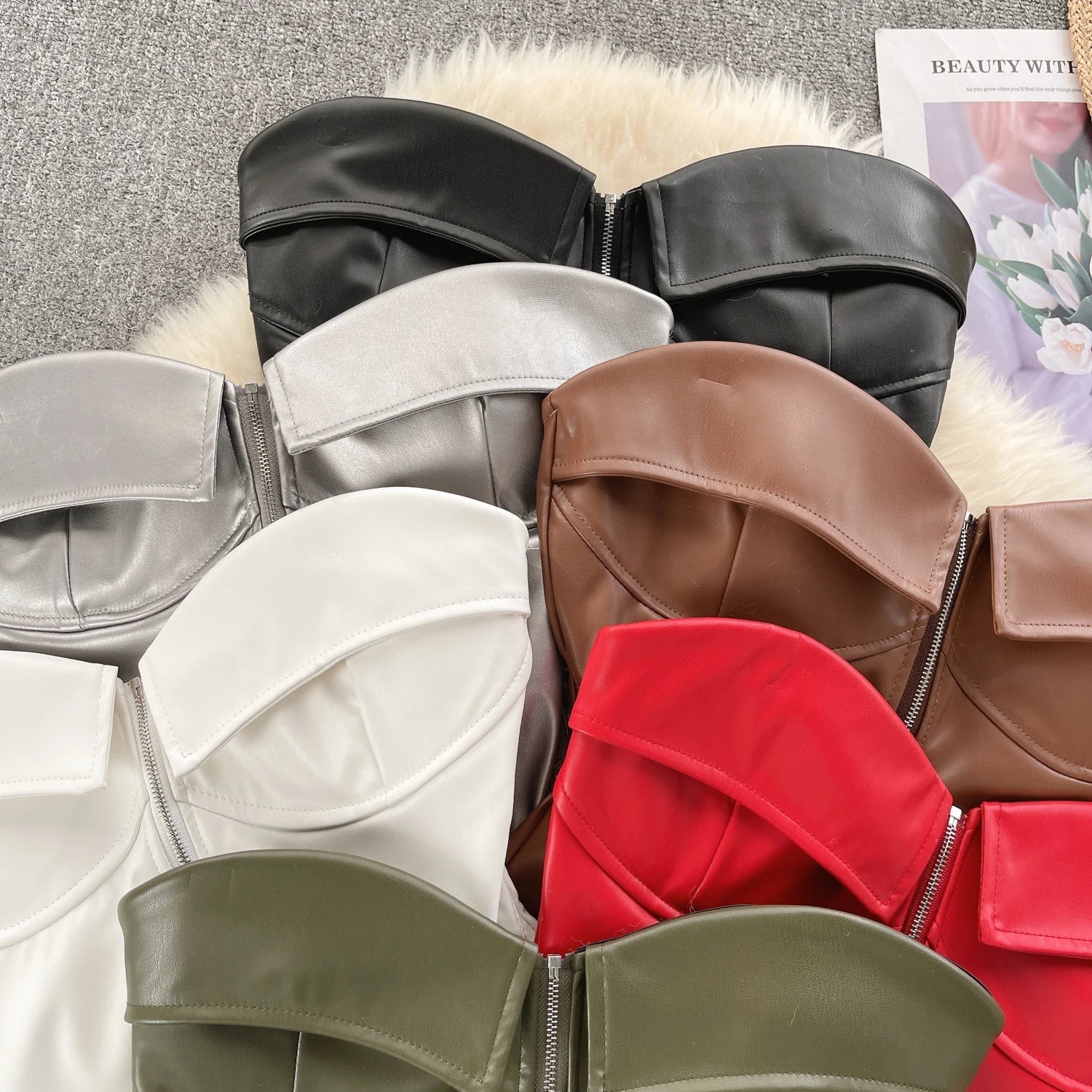 מחוך סטרפלס דמוי עור סגירת רוכסן קדמי - Carter