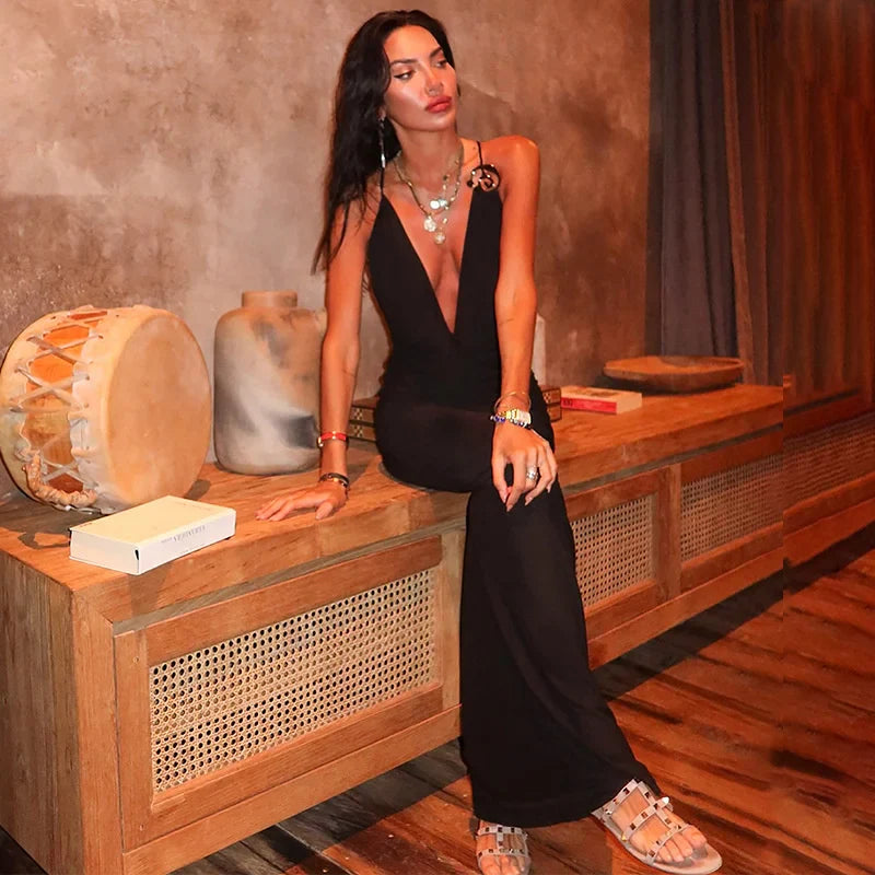 שמלת מקסי צווארון נופל גב פתוח בעיטור אבזמים - לוראל