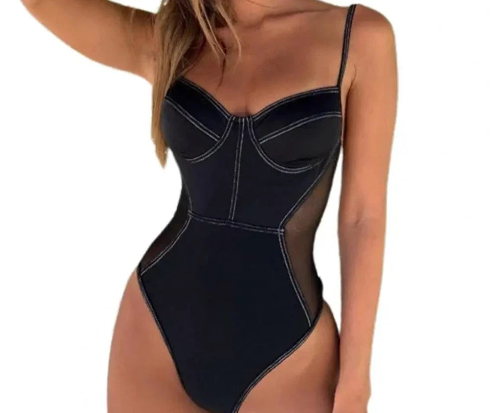 בגד ים שלב בעיצוב קווי מתאר חיטוב והצרת המותן - אלכסה