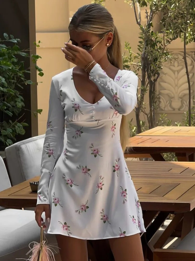 שמלת מיני סאטן בגזרת A בעיטור איורי פרחים - Ariya