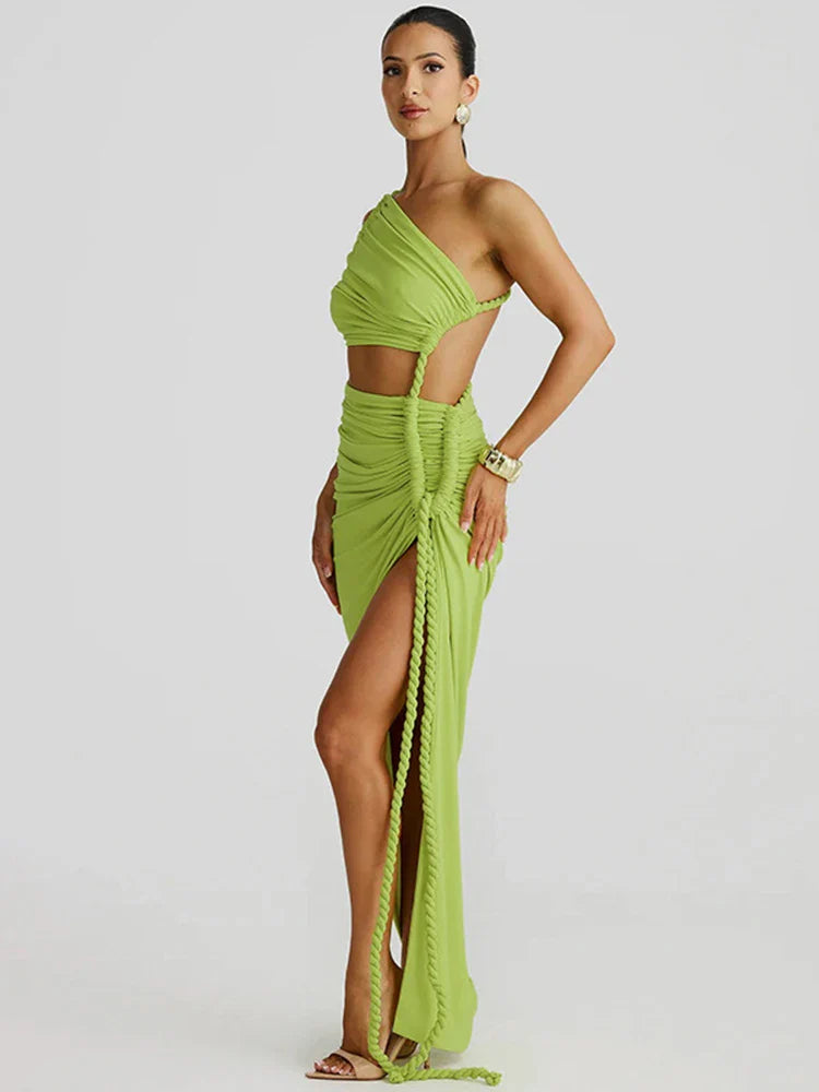 שמלת מקסי כתפייה אחת בעיצוב פתח ושסע בעיטור צמה - פנמה