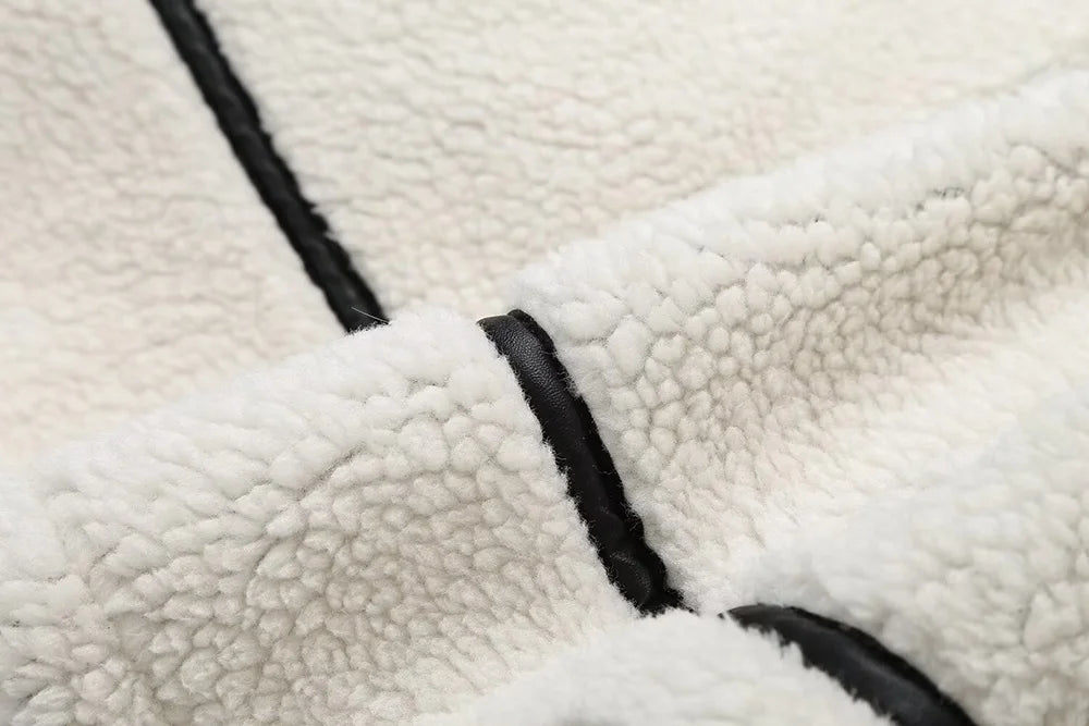 מעיל צמר בעיצוב פסי עור - רושל