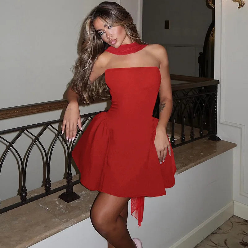 שמלת מיני סטרפלס בגזרת A בעיטור צעיף תואם - Amelie