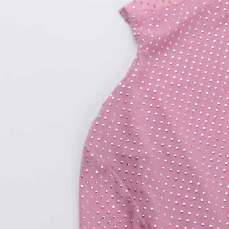 שמלת מיני צמודה בעיטור זרקונים מנצנצים בגזרת גולף - קארדי