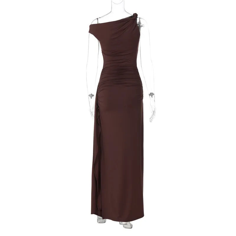 שמלת מקסי בעיצוב אסימטרי בעיטור שסע פתחים ואבזם - קורל