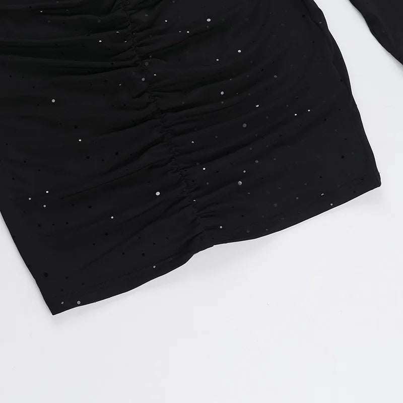 שמלת מיני כיווצים בעיטור נקודות מנצנצות בעיצוב פתחים - אלכסה