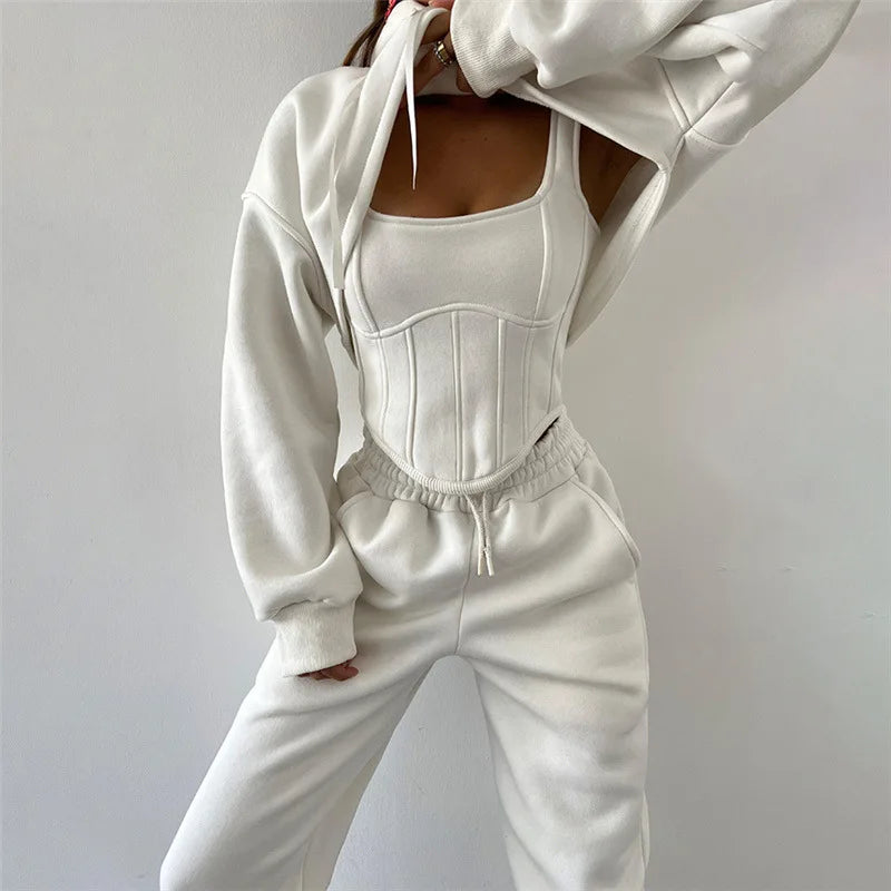 42872084725935|42872084758703|42872084791471