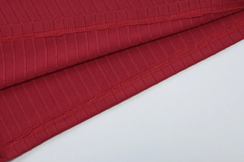 שמלת מקסי סרוגה כתפיים חשופות שרוולי פעמון בעיטור שסע קטן - ניב