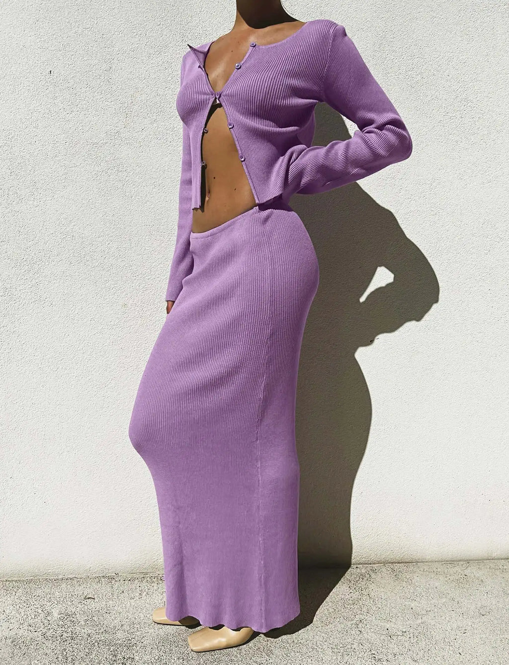 סט שני חלקים סרוג חצאית מקסי וחולצת כפתורים - כליל