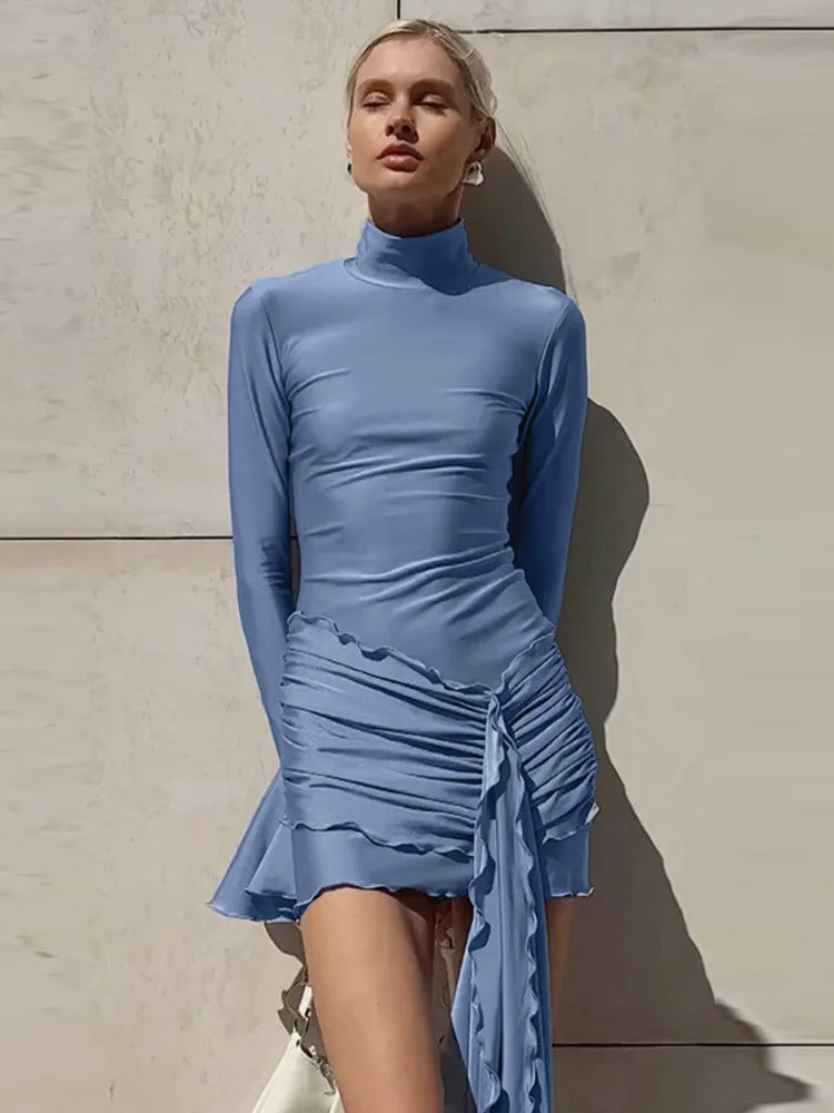 שמלת מיני צווארון גולף שרוולי פעמון בעיטור שובל - ג'נה