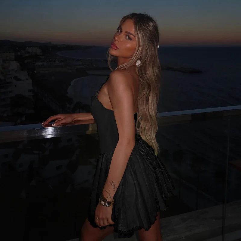 שמלת מיני תחרה בגזרת A קשירה בצוואר - אל