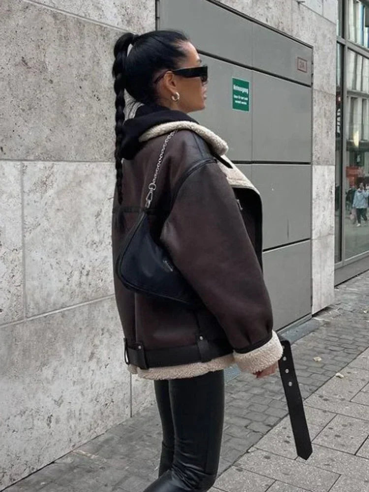 מעיל עור פרווה פנימית בעיצוב אוברסייז - קאיה