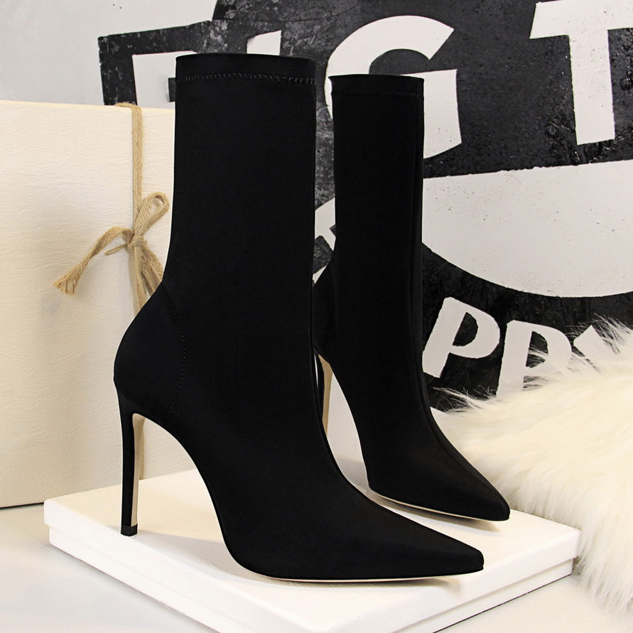 Silk Pointed Heel Boots - Chloé