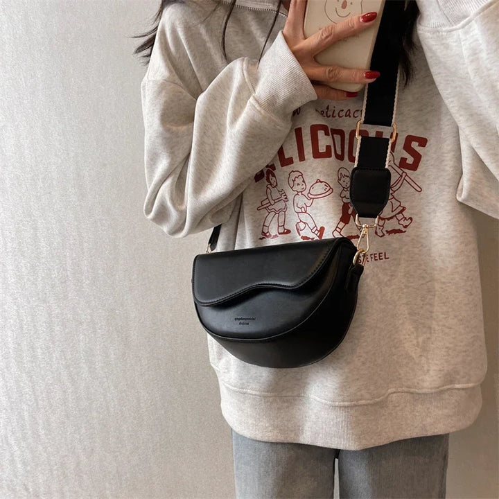 Faux leather bag with thick strap