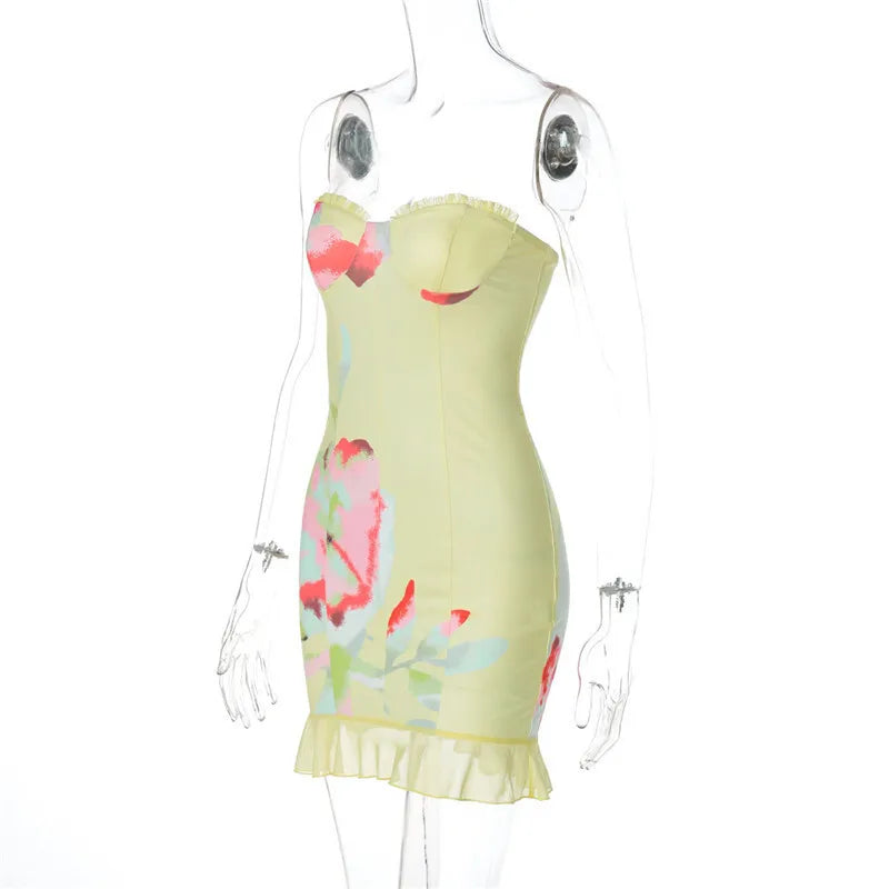 שמלת מיני סטרפלס פרחונית בעיטור מלמלה - Alexa