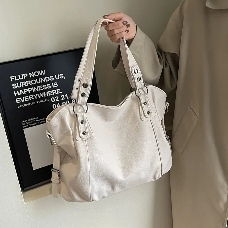 Retro design faux leather bag