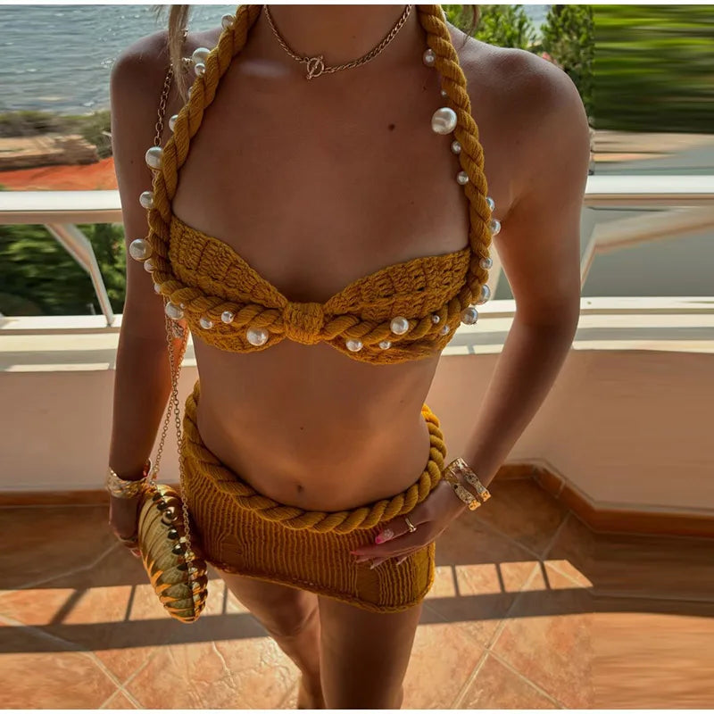 סט חוף סרוג שני חלקים בעיטור צדפות ופנינים טופ וחצאית מקסי / מיני - Adrianna