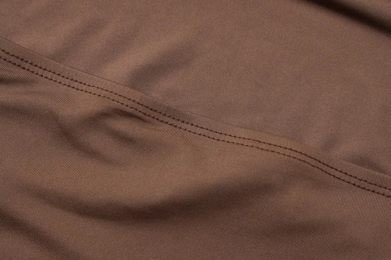 שמלת מיני מחשוף עמוק נופל בעיצוב אסימטרי - קורל