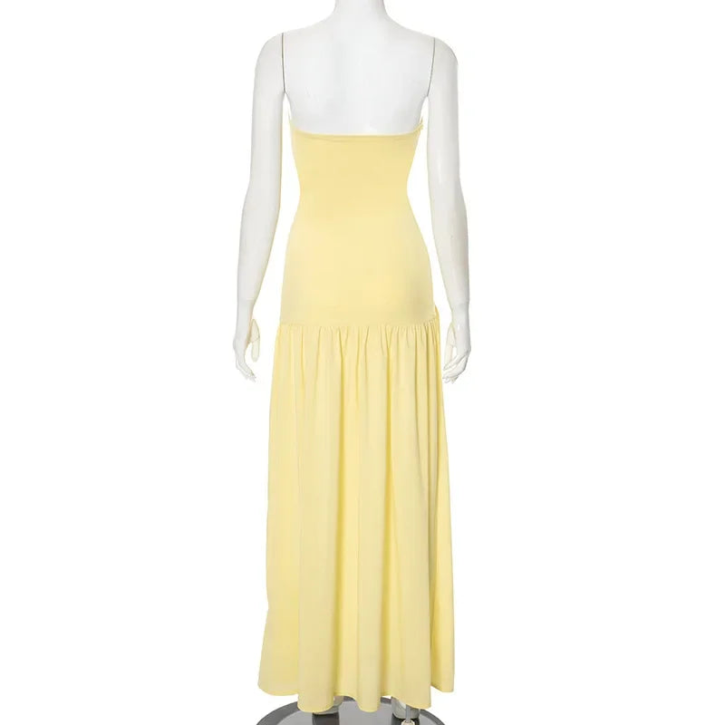 שמלת מקסי סטרפלס בעיצוב שיפון בעיטור שסע - פיה