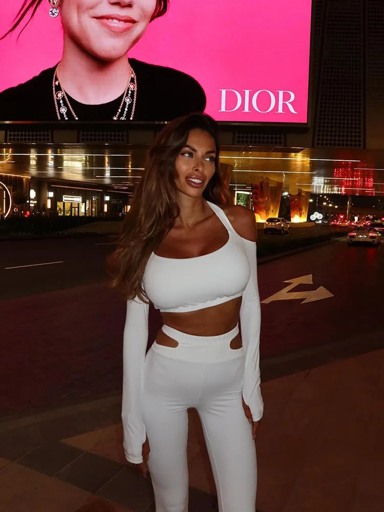 סט שני חלקים בעיצוב פתחים טופ קולר ומכנס פדלפון - סטייס