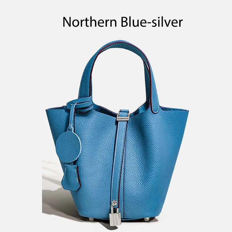 Leather bag with classic design