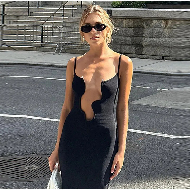 שמלת מקסי חוף מחשוף מעוצב עמוק - אריאל