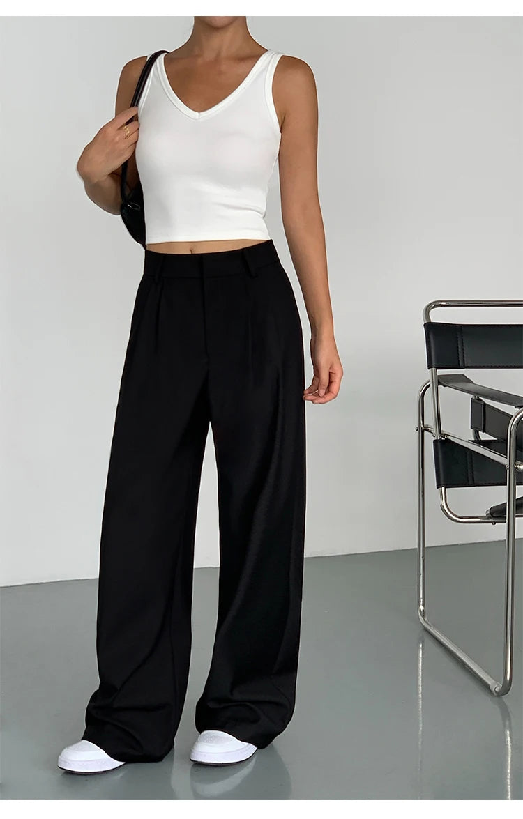 High-waisted tailored pants in a LOOSE design
