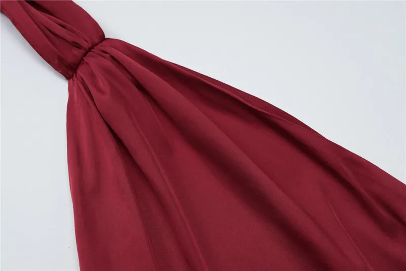 שמלת מקסי סאטן בעיצוב אסימטרי וליפוף בצוואר - אנג'לה