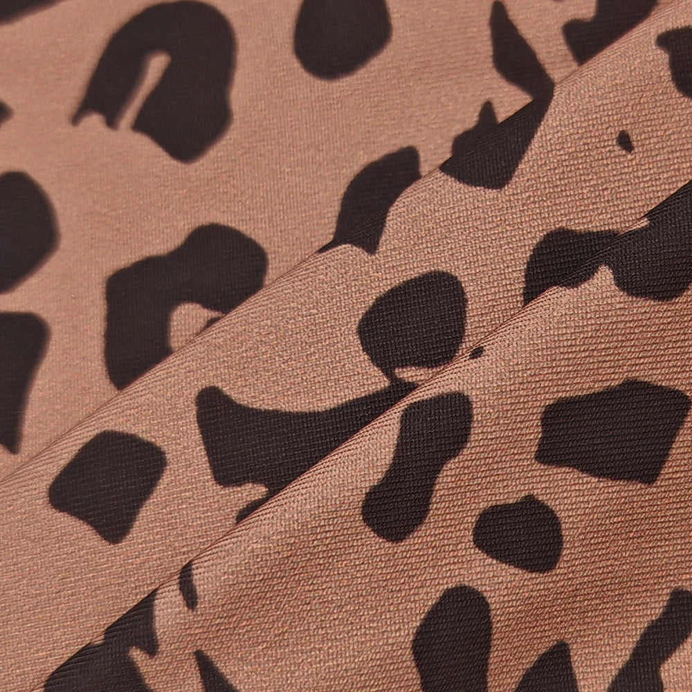 שמלת מידי כיווצים מנומרת בעיטור שסע - Nola